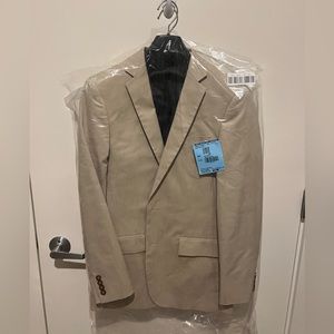 J crew men’s suit for sale! Beige color. Never worn before.